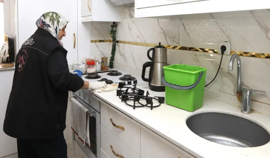 Gaziantep'te vatandaşların bakım ve temizlik ihtiyaçları karşılandı