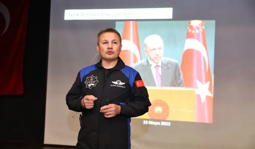 İlk Türk Astronot Alper Gezeravcı, Sakarya'da öğrencilerle buluştu