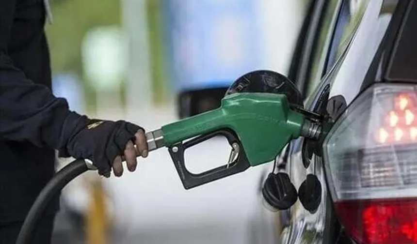 Akaryakıtta zam yağmuru! Gece Yarısı benzin ve motorine zam geliyor