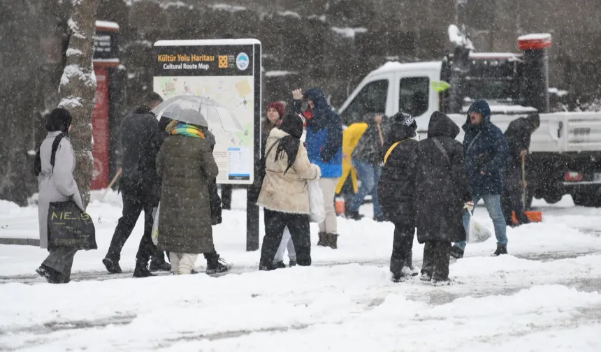 Kayseri Büyükşehir'den yoğun kış mesaisi