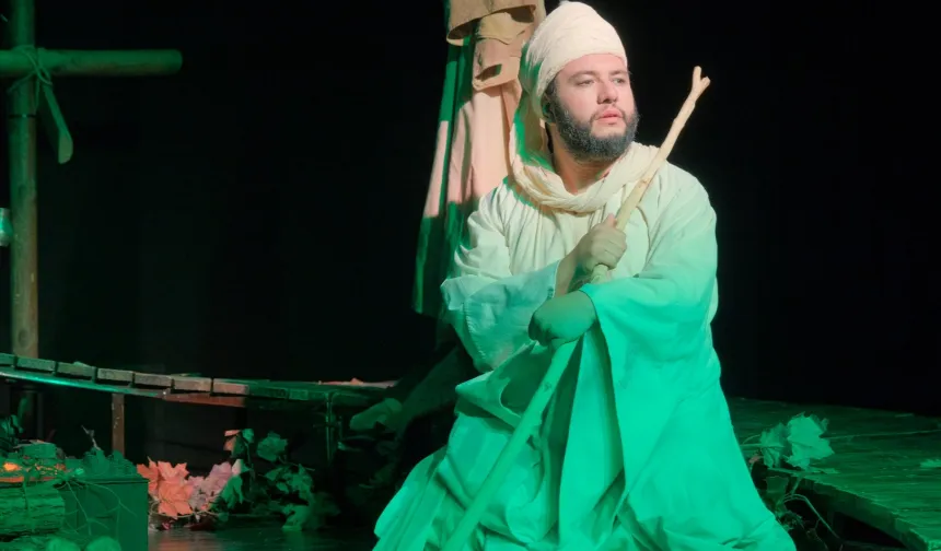 Kocaeli Şehir Tiyatroları'na Bursa İnegöl'de alkış yağmuru