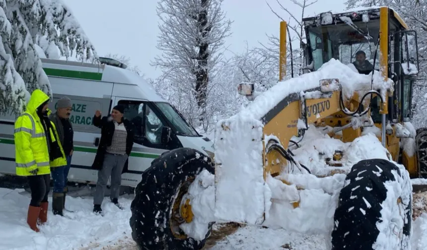 Ordu'da kar mesaisi! 457 mahallenin yolu açıldı