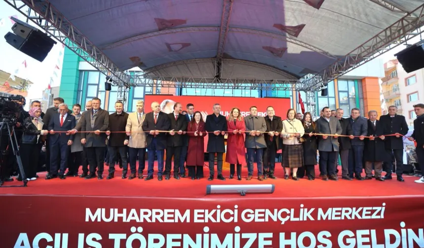 Saruhanlı'da gençlik ve sosyal belediyecilik projeleri hizmete açıldı