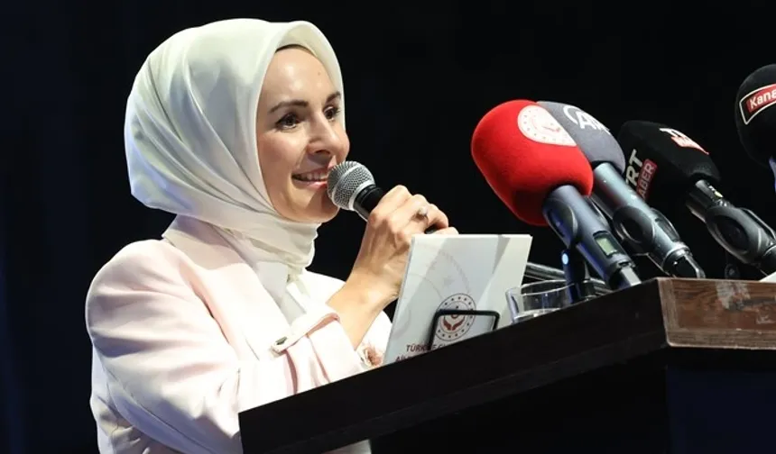 Bakan Göktaş'tan Budapeşte'de 'Aile Odaklı Zirve'de önemli mesajlar