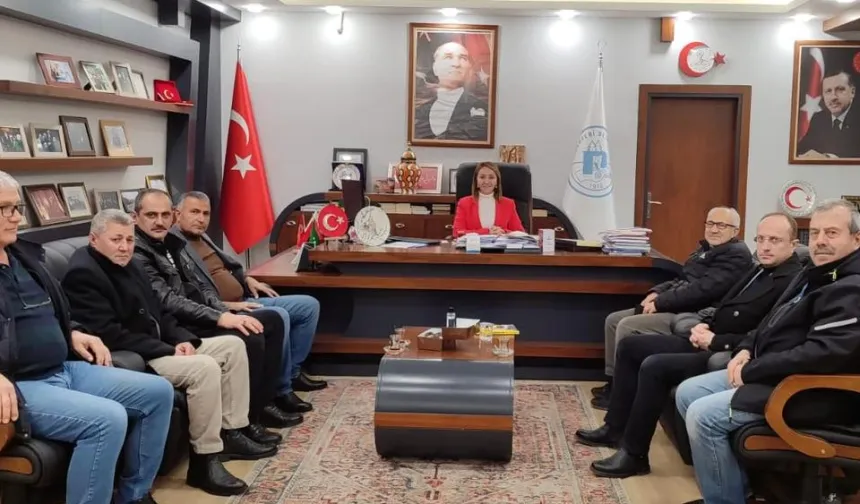 Bilecik Pazaryeri'nde muhtarlardan Başkan Tekin'e ziyaret