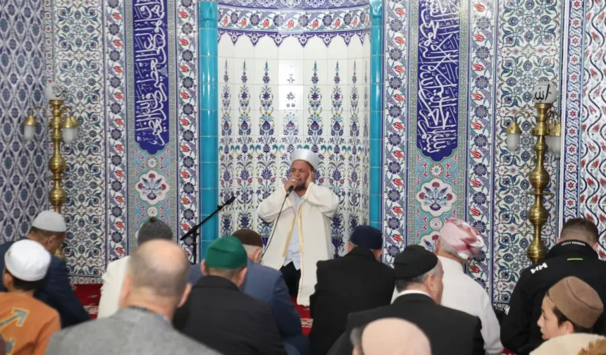 İnegöl'de ramazan teravih programları devam ediyor