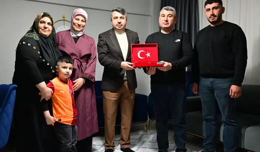 Bursa Yıldırım'da Başkan Yılmaz'da şehit ailesine ziyaret