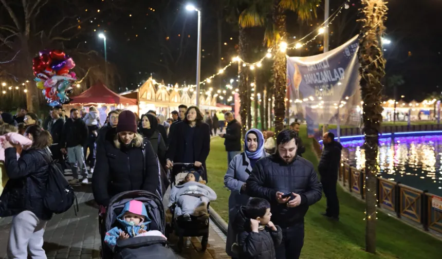Bursa Büyükşehir'in Ramazan Meydanı ışıl ışıl