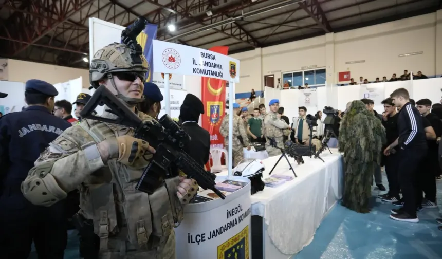 İnegöl'de Üniversite ve Meslek Tanıtım Günleri'nde 8. buluşma