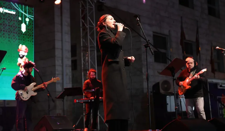 Bursa Nilüfer'de 'Ezginin Günlüğü' ile unutulmaz gece