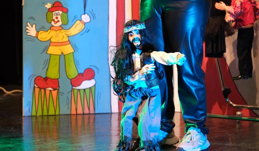 Bursa Yıldırımlı çocuklara kukla gösterisi