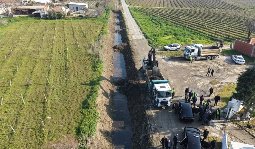 Manisa Saruhanlı'da dere temizlik seferberliği