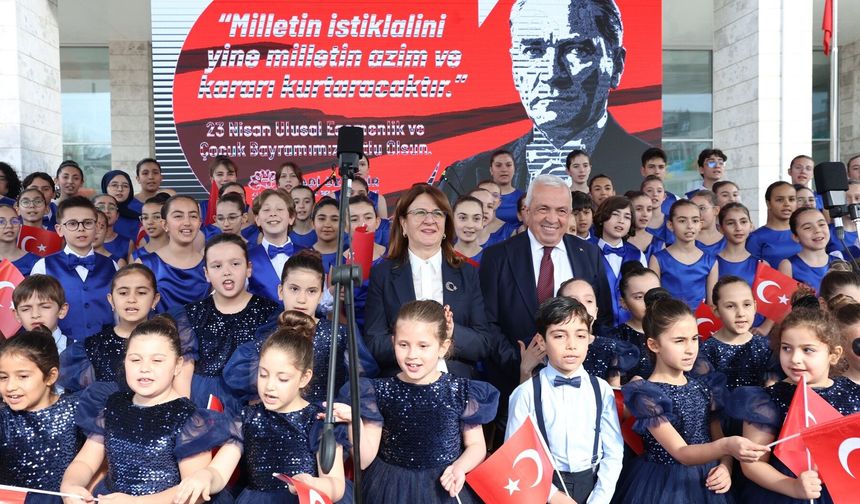 Bursa Nilüfer'de Cumhuriyet Meydanı çocukların oldu