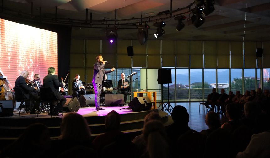 Gönlümüzdeki Nağmeler” konseri sanatseverlerden yoğun ilgi gördü