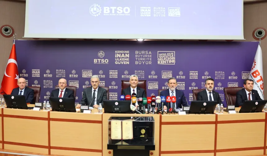 Bakan Bolat Bursa'da ekonomi mesajı verdi... İhracatta tarihi rekor kırdık
