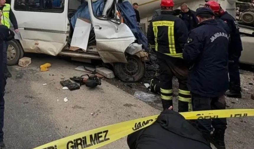 Burdur'da feci kaza: 7 ölü, 3 yaralı