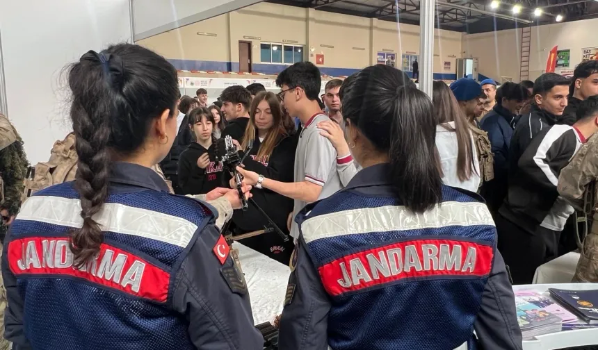 Bursa İl Jandarma'dan gençlere meslek tanıtımı