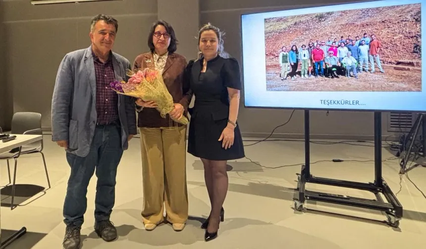 Bursa Nilüfer'de Gölyazı kazıları Pancar Deposu'nda anlatıldı