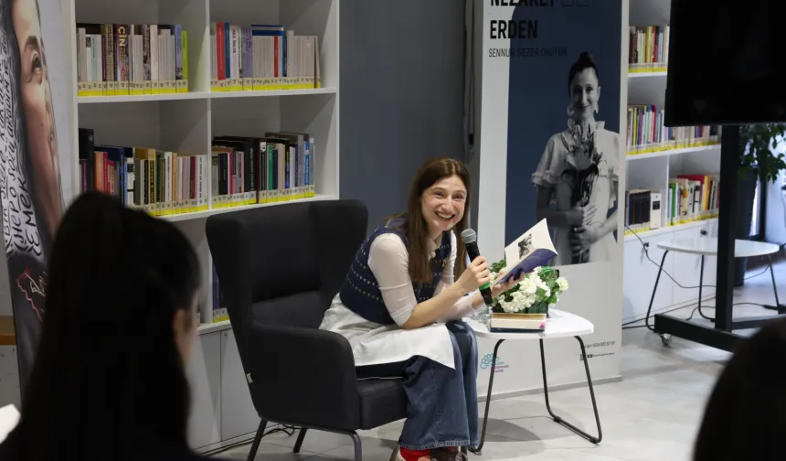 Bursa Nilüfer'de Nezaket Erden, 'Sennur Sezer' şiirleri okudu