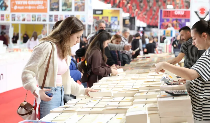 Bursa Osmangazi, sevilen yazarları okurlarla buluşturuyor