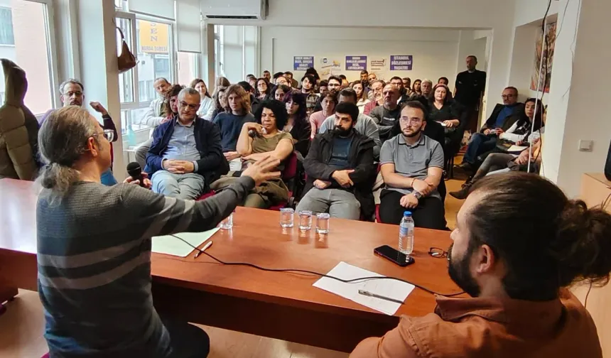 Bursa Yenişehir'de Eğitim-Sen Felsefe Söyleşileri'ni sürdürüyor