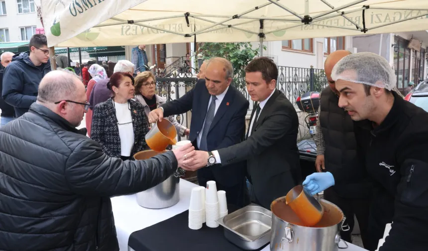 Bursa'da Başkan Aydın'ın Cuma durağı Muradiye Mahallesi oldu