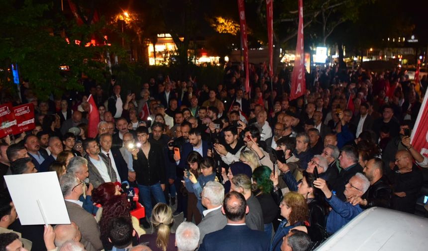 CHP' Bursa önünde sıcak dakikalar!