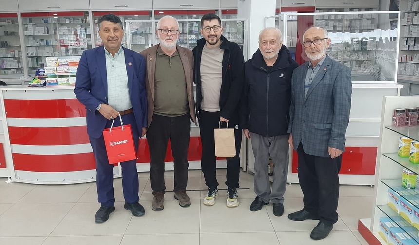 İnegöl Saadet Partisi teşkilatı eczacıları unutmadı