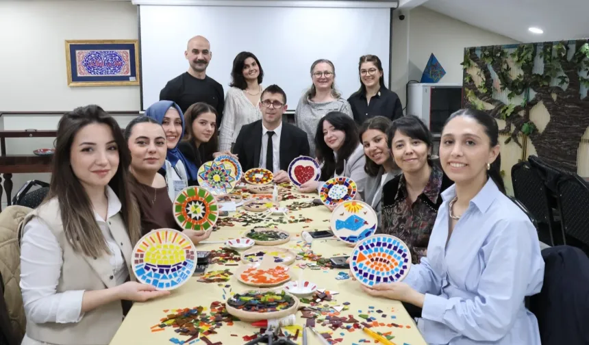 Cam Atıklar Sanata Dönüştü: Bursa’da Anlamlı Atölye