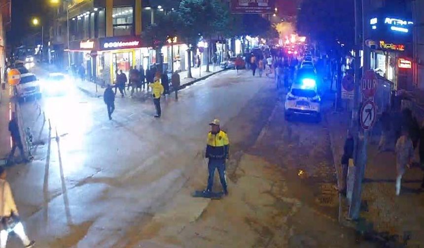 İnegöl'de Galatasaray taraftarı sokağa döküldü