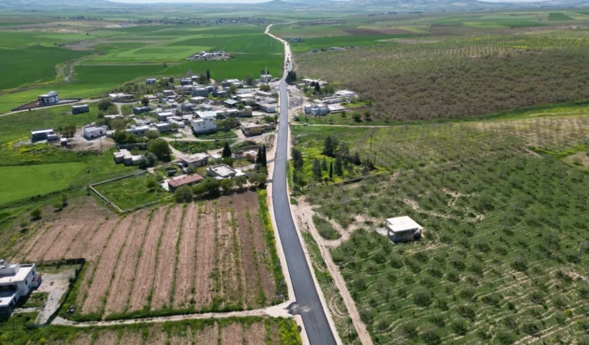 Kırsalda asfalta çalışmalarına devam