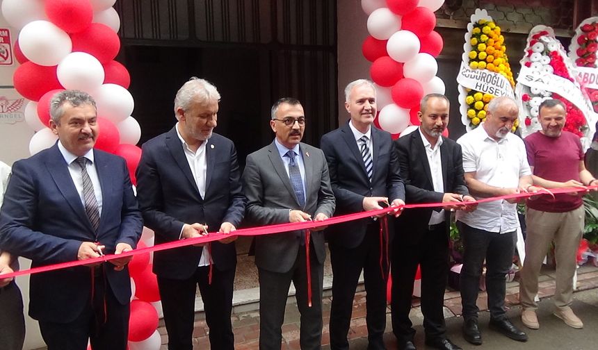 Ayhan Kızmaz Turizm İnegöl'de Hizmete Açıldı