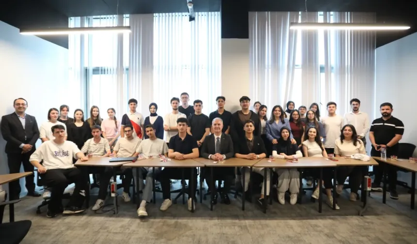 İnegöl'de 330 öğrenciye sınav öncesi rehberlik desteği