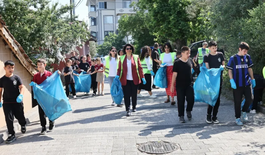 Bursa Nilüfer'de 'Çevreci Eller' Gölyazı'da iş başında