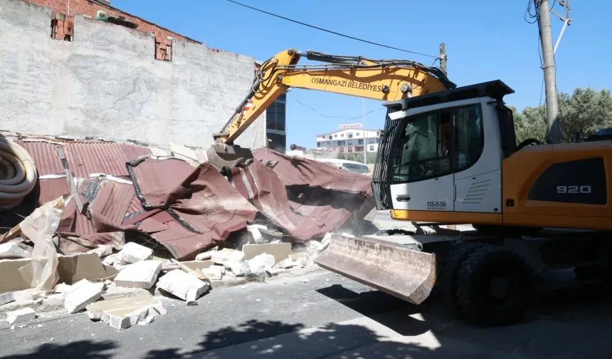 Bursa Osmangazi'de kaçak depoya af yok