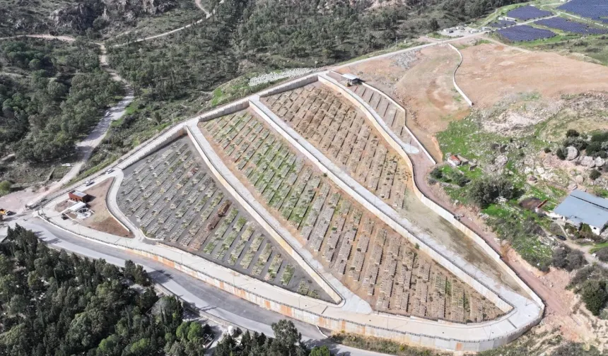 İzmir'de mezarlıklarda Türkiye'ye örnek olacak model