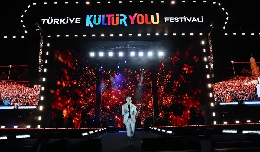 Konya'da Özcan Deniz rüzgarı esti