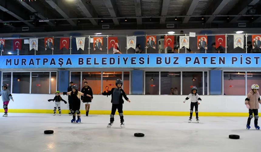 Yaz aylarında serinleten adresi: Dağyakası Buz Pisti