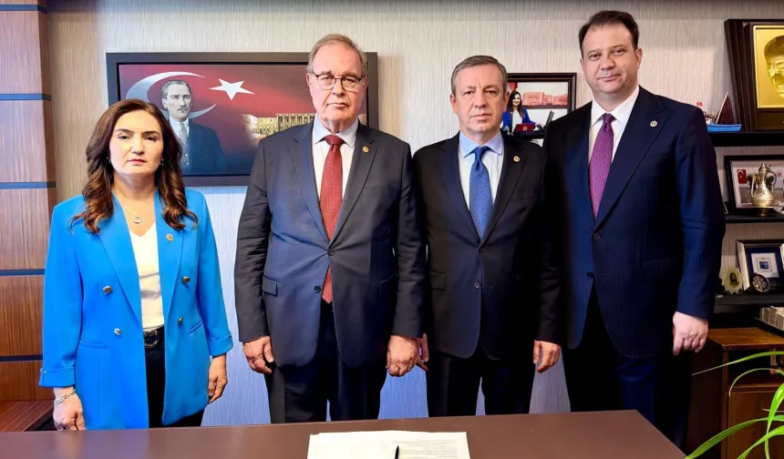 CHP Grubu da çerçeve yasa teklifini imzaladı