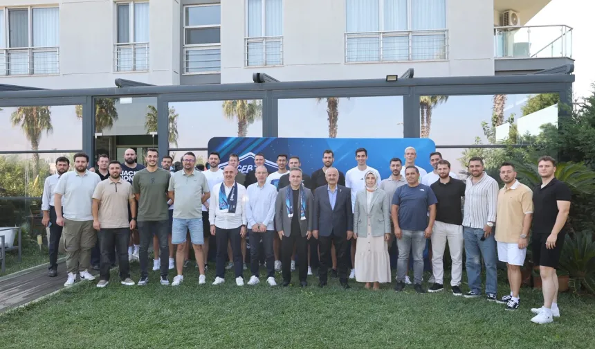 Kocaeli Gebze'de voleybol takımı yeni sezona hazırlanıyor