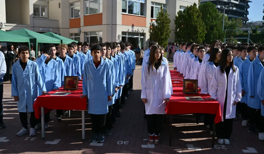 Bursa'da genç ahiler önlük kuşandı