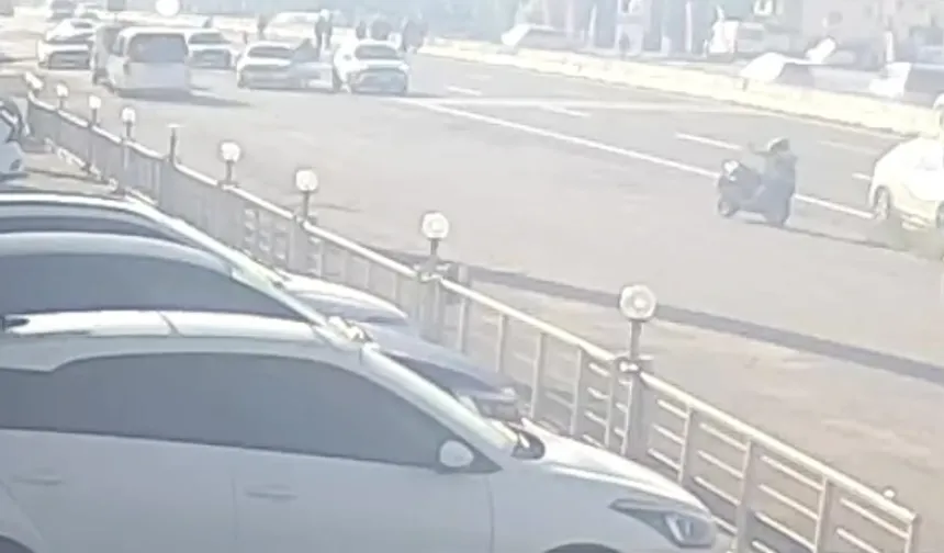 Düzce'de motosiklet yayaya çarptı!
