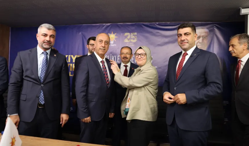 YRP Mardin İl Başkanı Mahmut Özer AK Parti''e katıldı