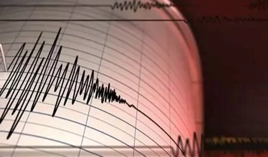 Adana ve Osmaniye peş peşe sallandı! 5,2 büyüklüğünde deprem