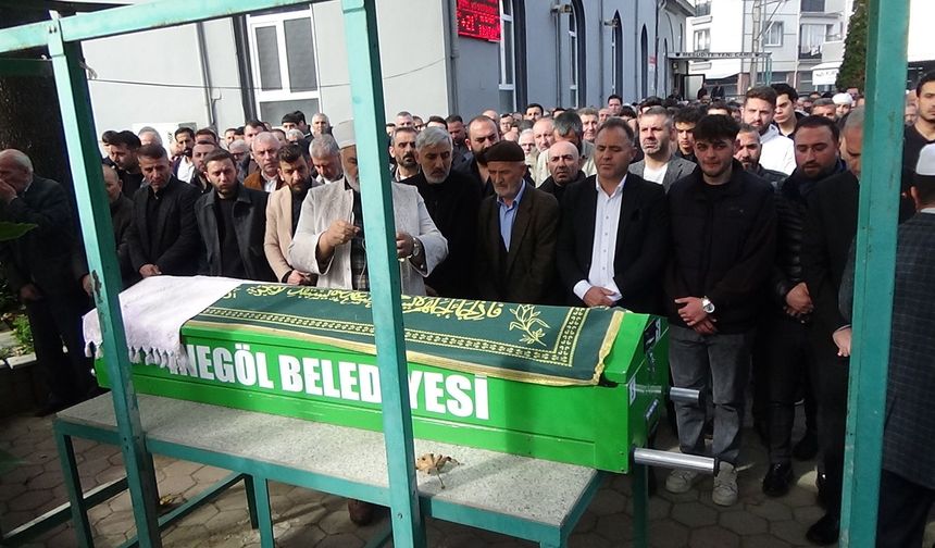 İnegöl'de binlerce kişi katıldı! Son yolcuğuna böyle uğurlandı