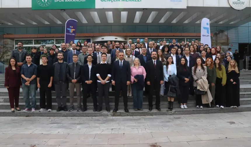 Konya'da gençler ve iş dünyası aynı masada buluştu