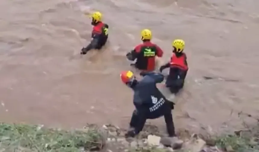 Pendik'te sel felaketi! 1 kişinin cansız bedeni bulundu