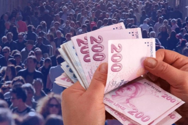 Kamu Çalışanları Ve Emeklilerden Ek Zam Tepkisi! Adalet Istiyoruz, Ayrıcalık Değil