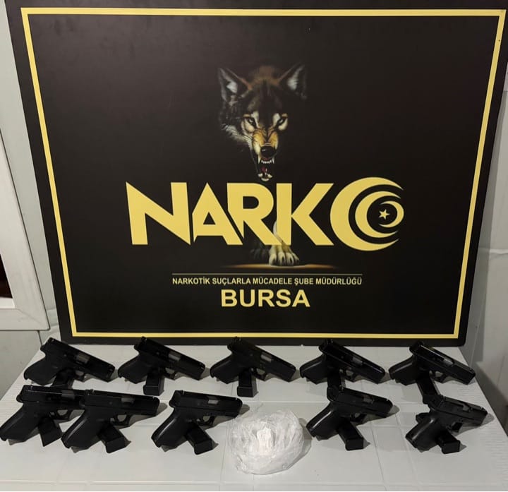 4D8B5352 F2F6 463C 9361 C98Bb5666A68