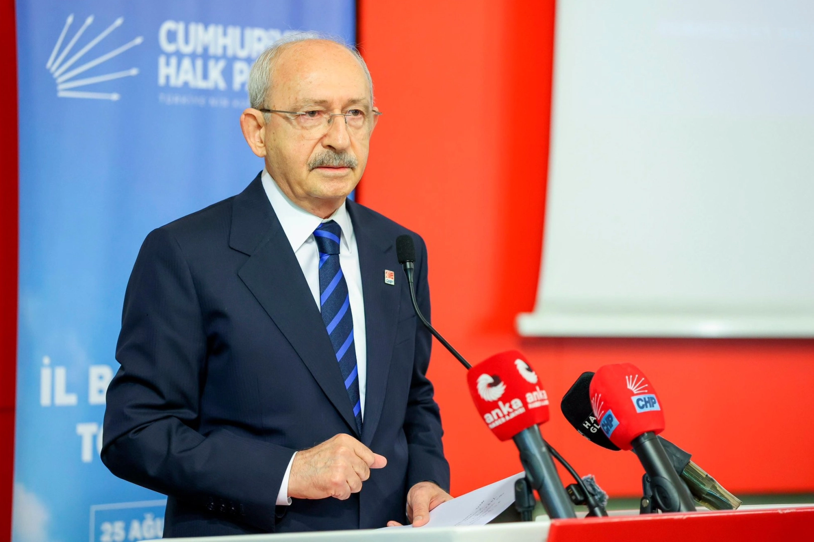 SİYASET